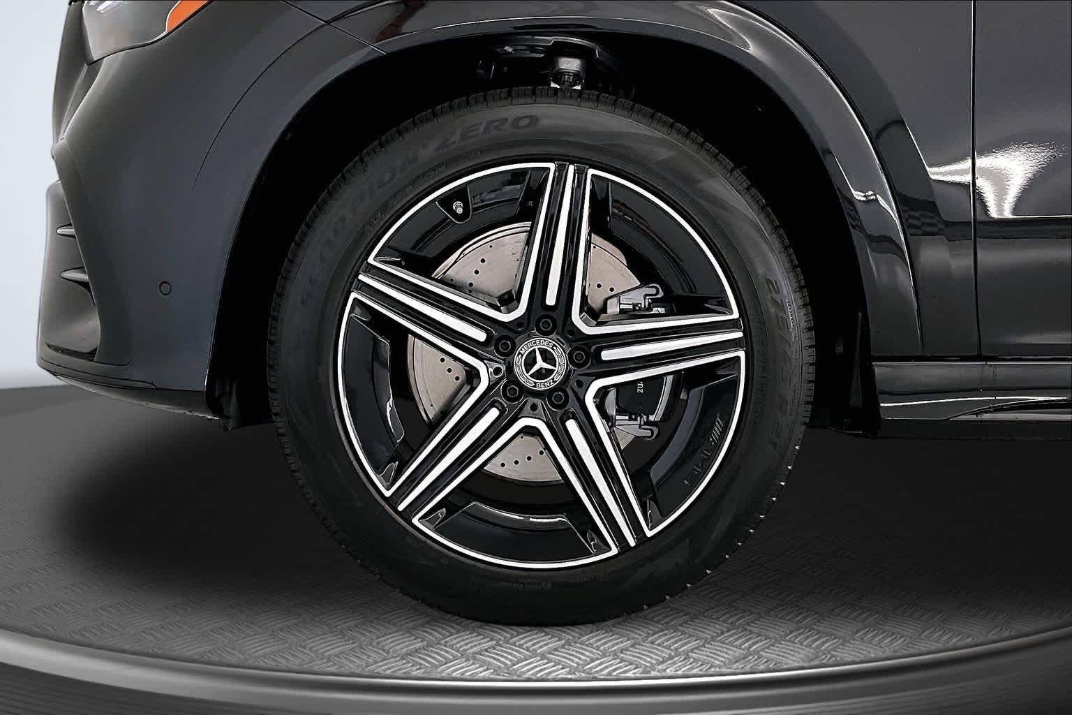 Thumbnail: 2026 Mercedes-Benz GLE - 8