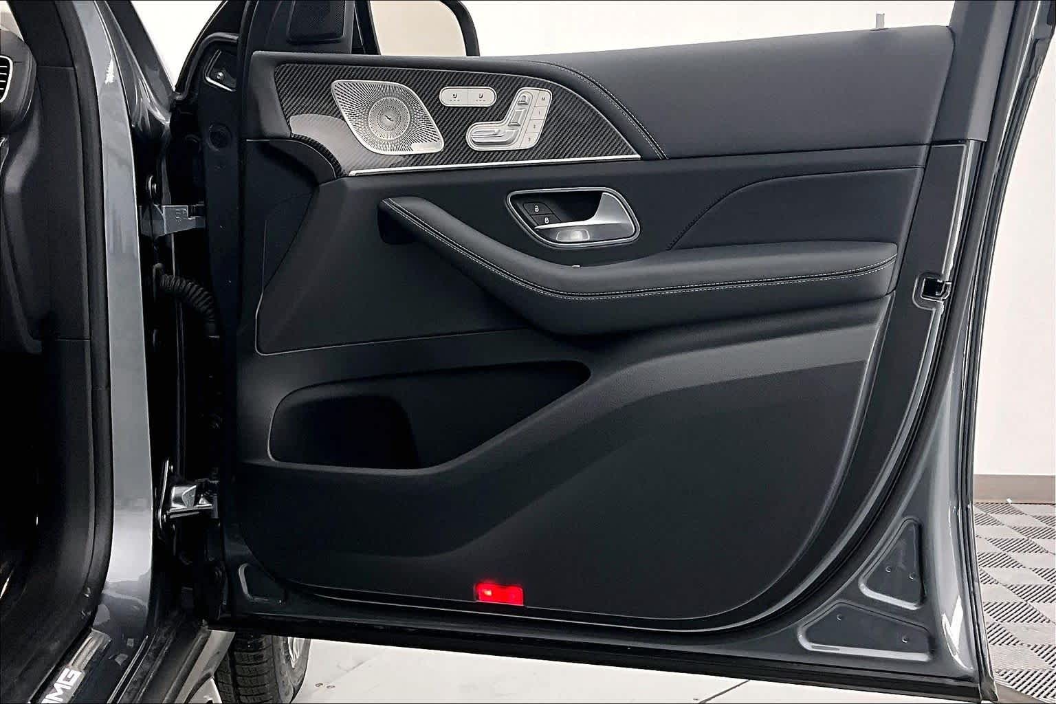 Thumbnail: 2024 Mercedes-Benz GL-Class - 24