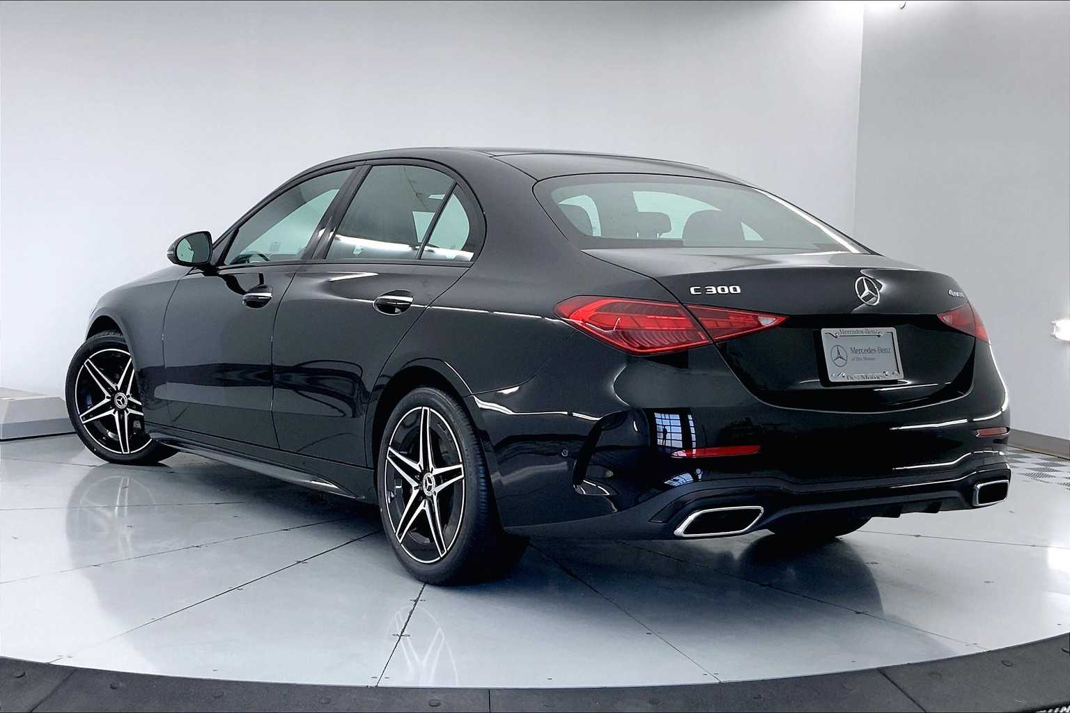 Thumbnail: 2025 Mercedes-Benz C-Class - 4