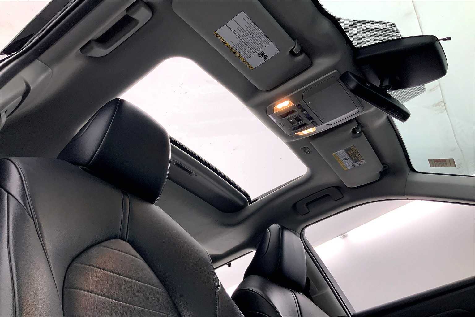 Thumbnail: 2021 Toyota Highlander - 22