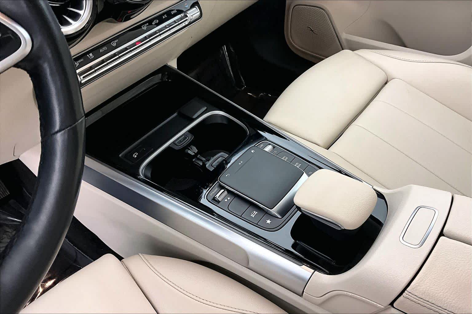 Thumbnail: 2023 Mercedes-Benz GLB - 17