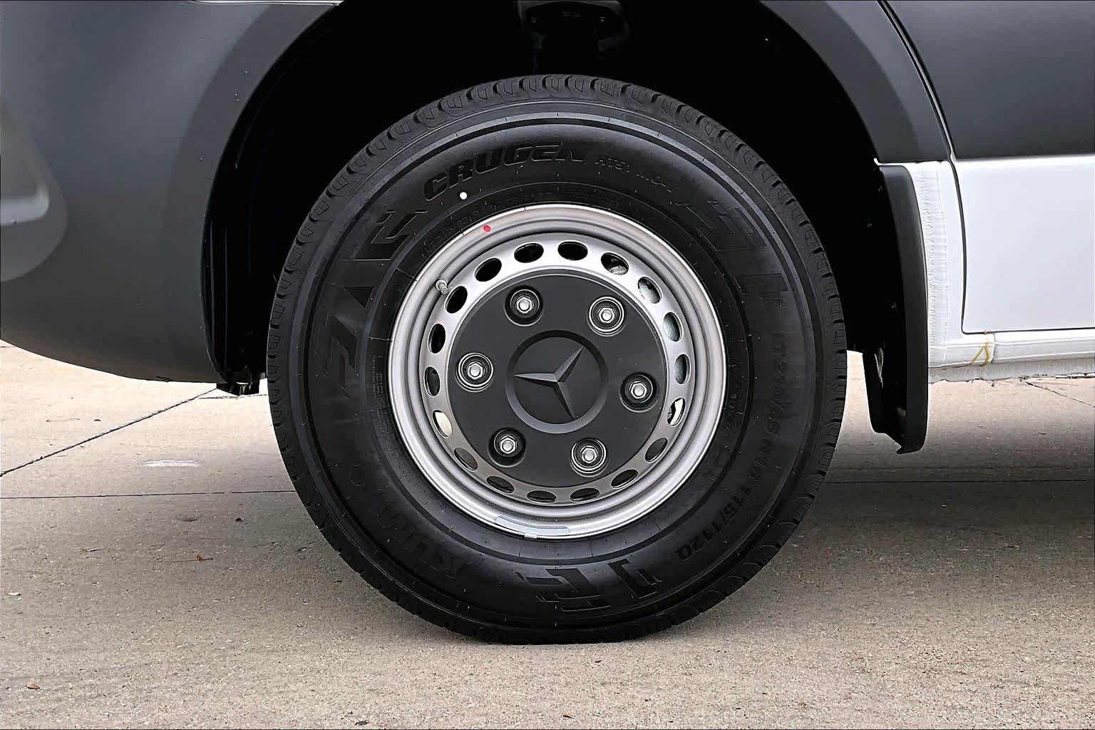 Thumbnail: 2026 Mercedes-Benz Sprinter - 8