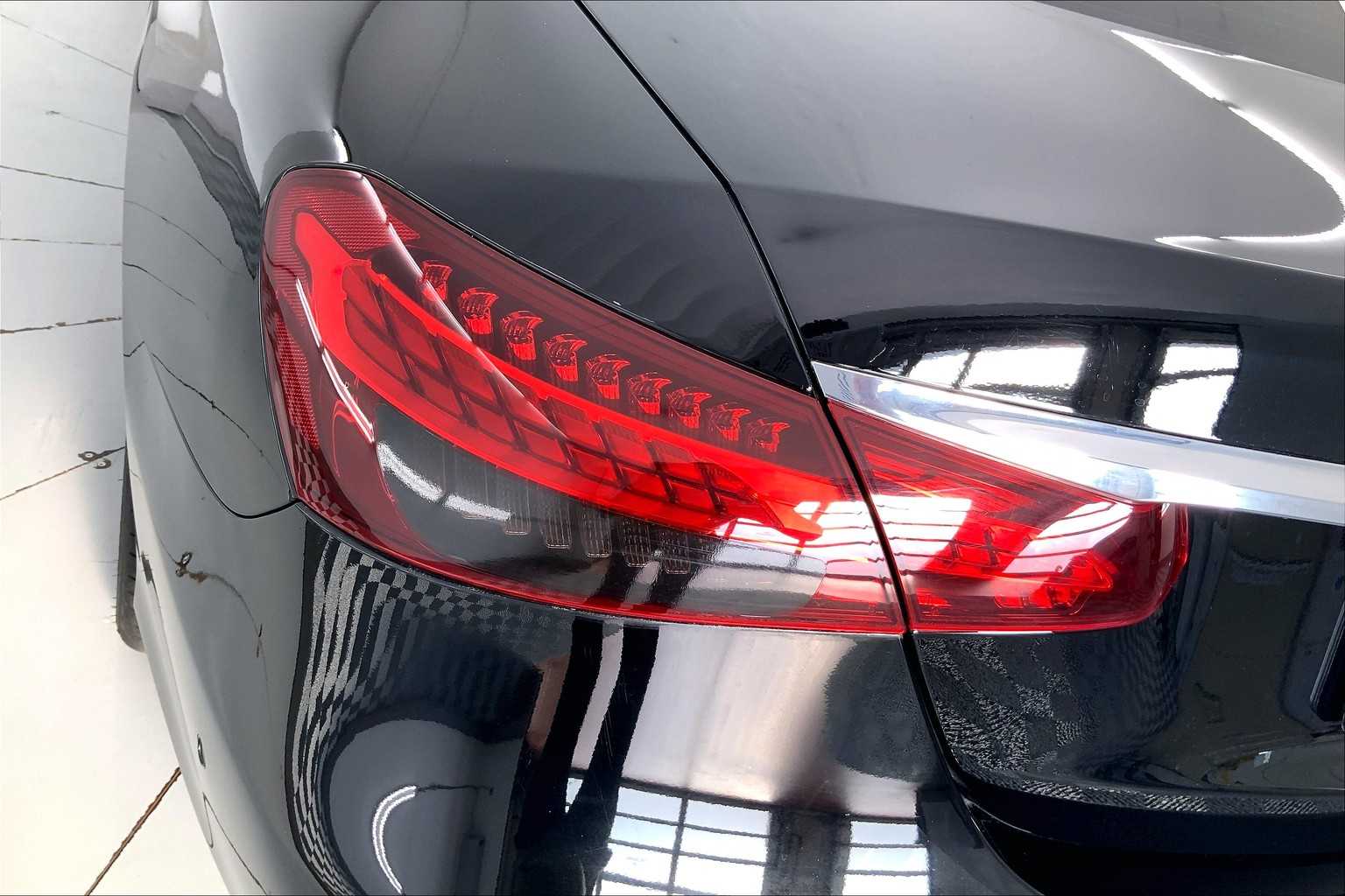 Thumbnail: 2022 Mercedes-Benz E-Class - 24