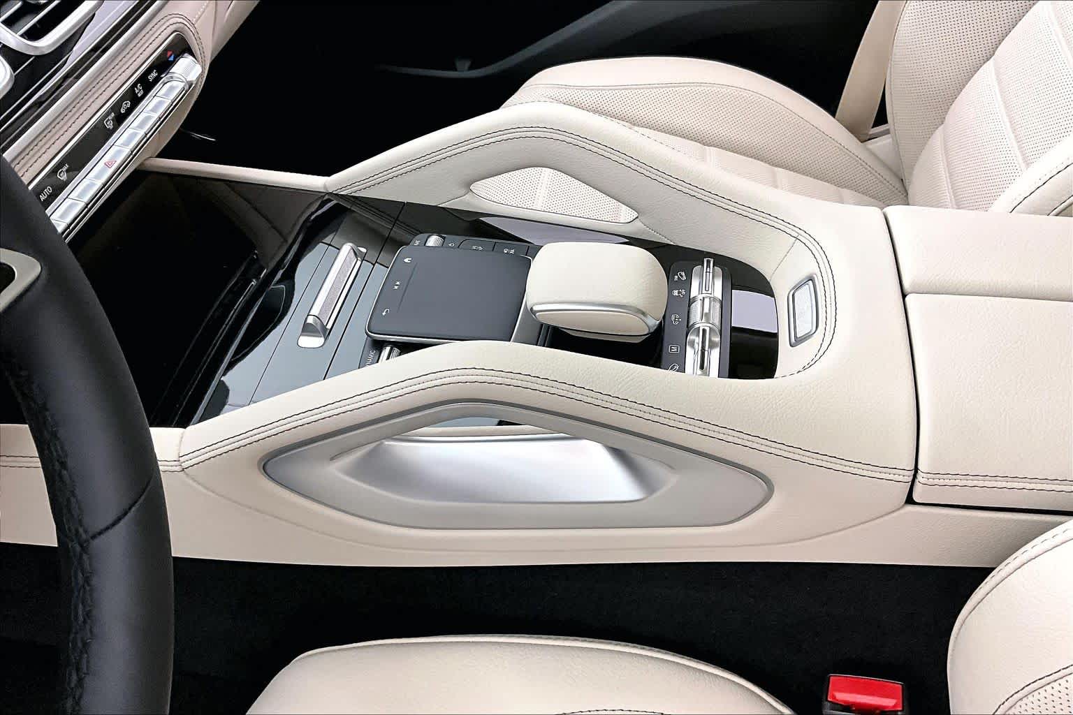 Thumbnail: 2026 Mercedes-Benz GLE - 17