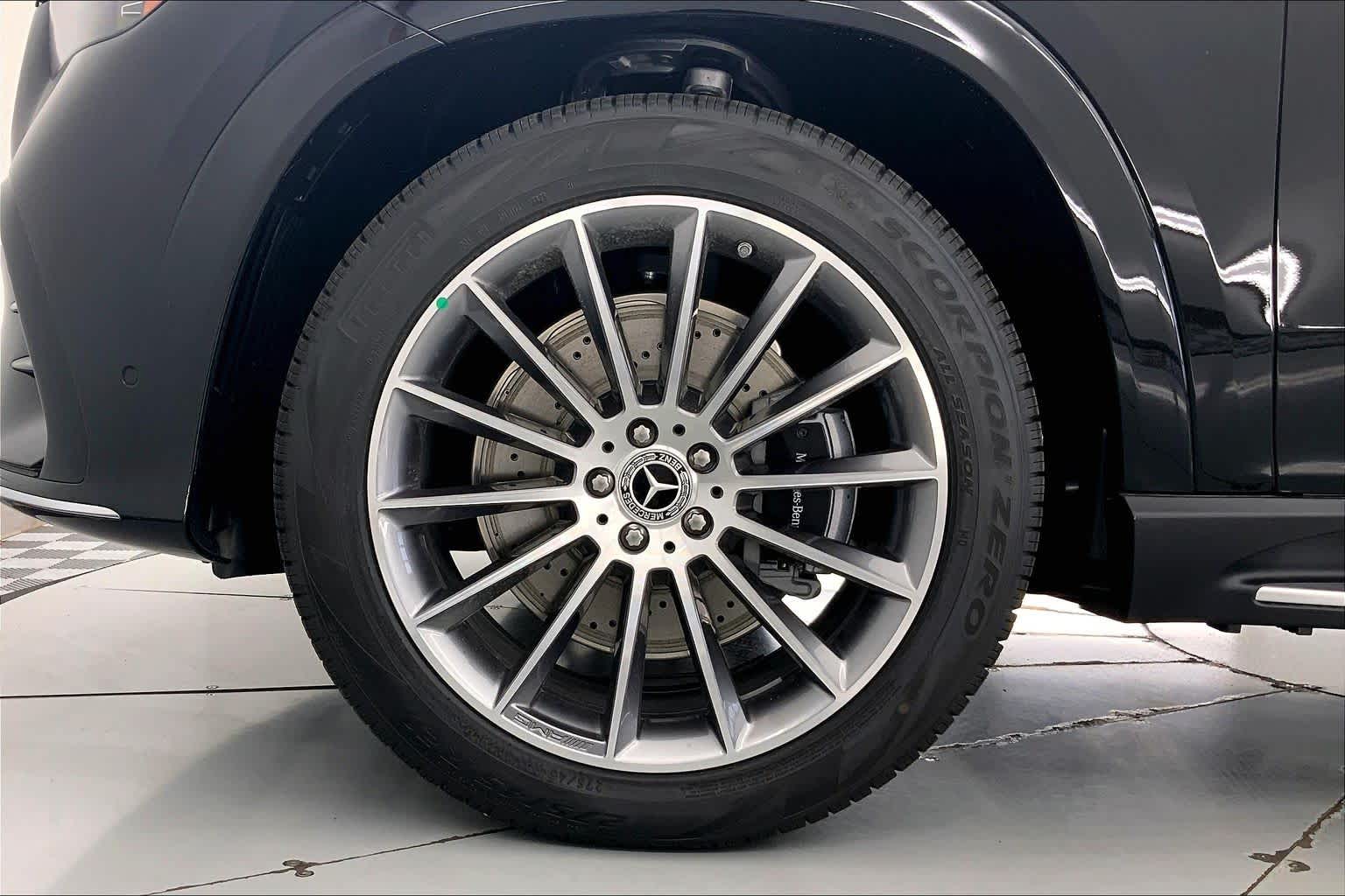 Thumbnail: 2026 Mercedes-Benz GLE - 8