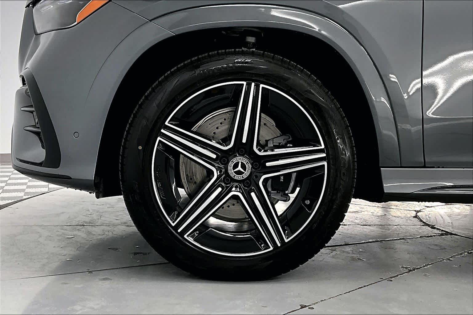 Thumbnail: 2026 Mercedes-Benz GLE - 8