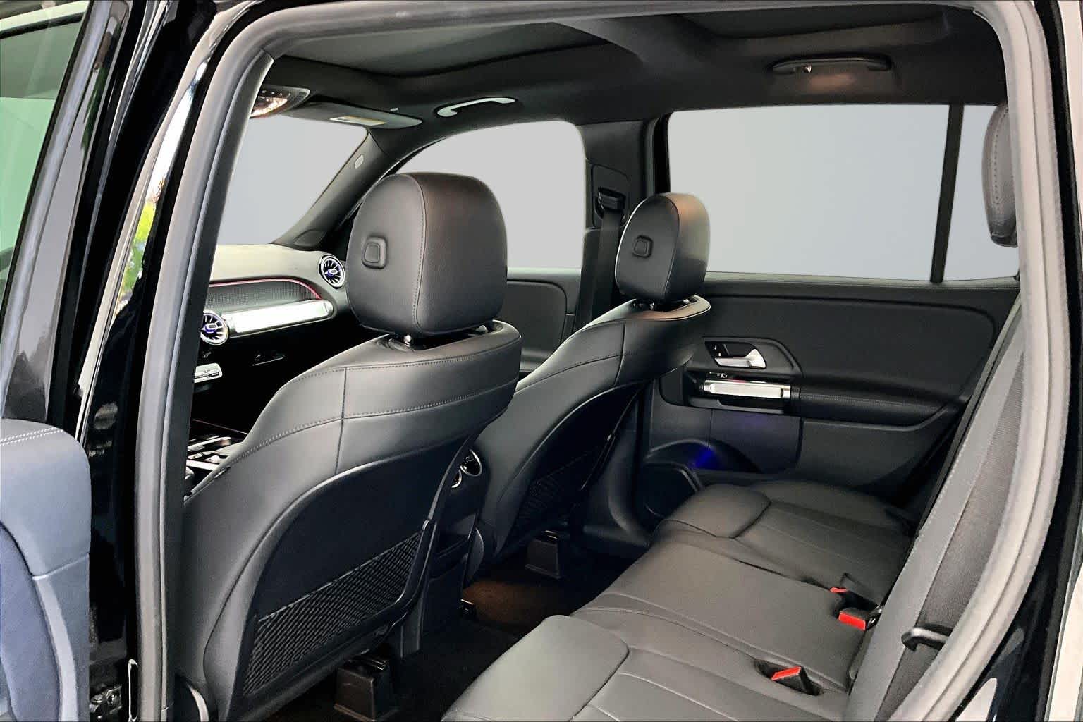 Thumbnail: 2021 Mercedes-Benz GLB - 11