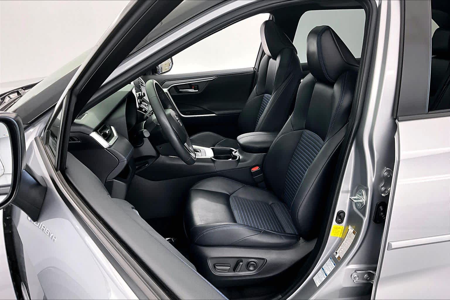 Thumbnail: 2020 Toyota RAV4 - 11