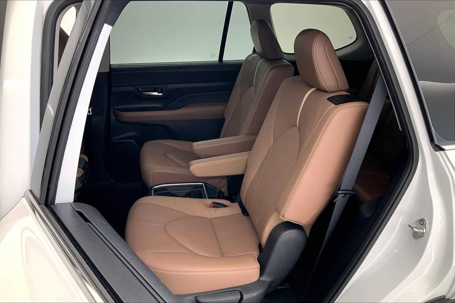 Thumbnail: 2024 Toyota Grand Highlander - 13