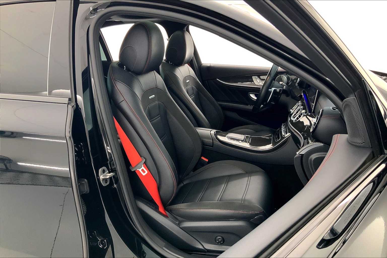 Thumbnail: 2022 Mercedes-Benz E-Class - 13