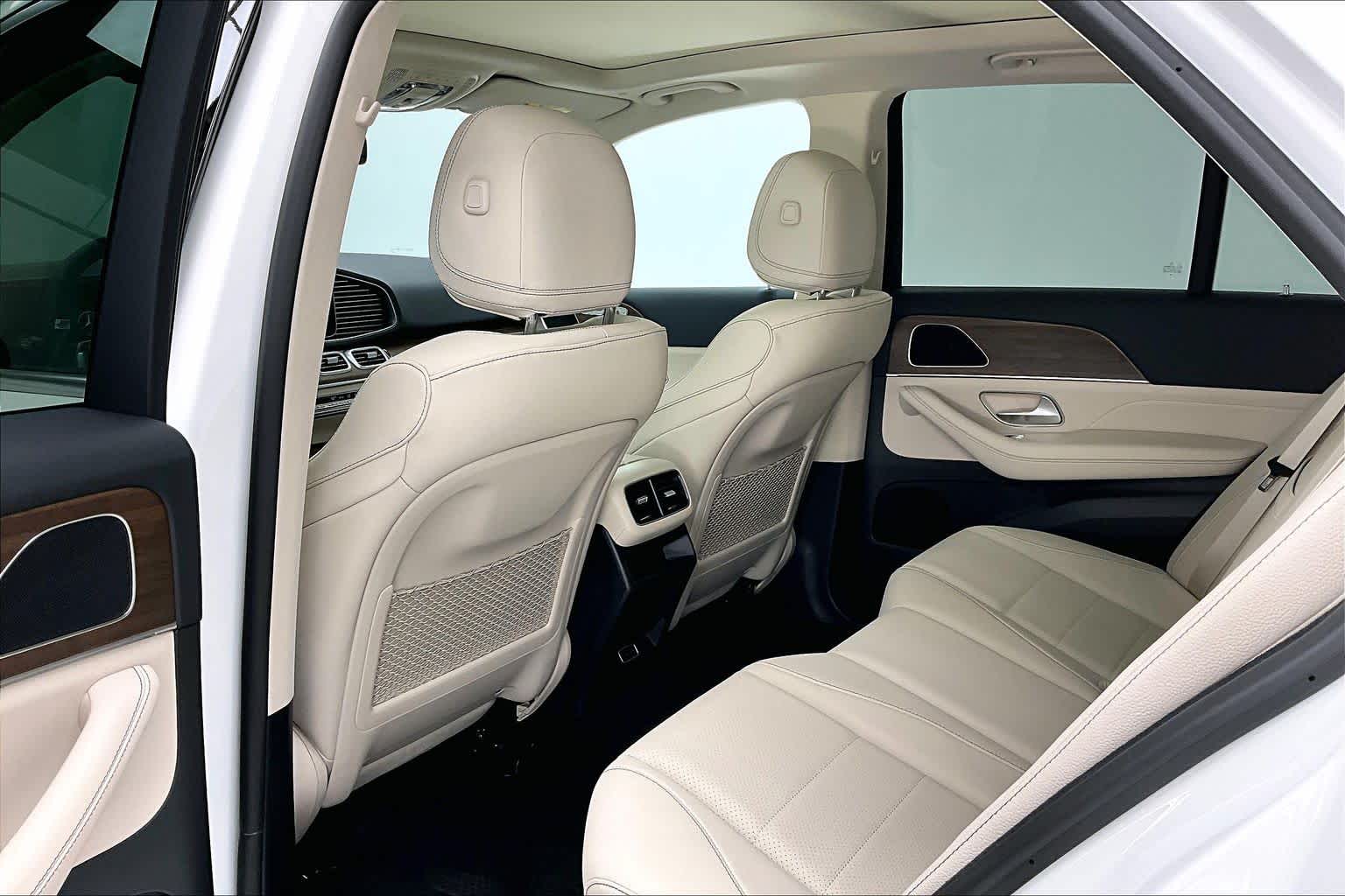 Thumbnail: 2026 Mercedes-Benz GLE - 12