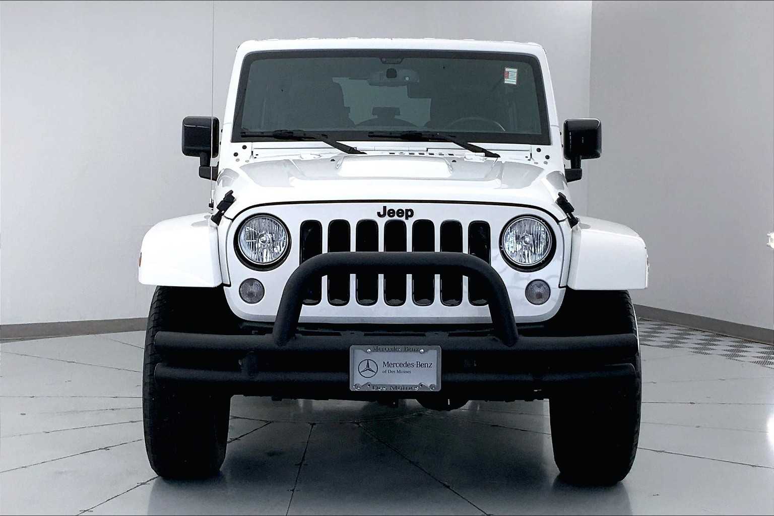 2015 Jeep Wrangler Unlimited Sahara 5