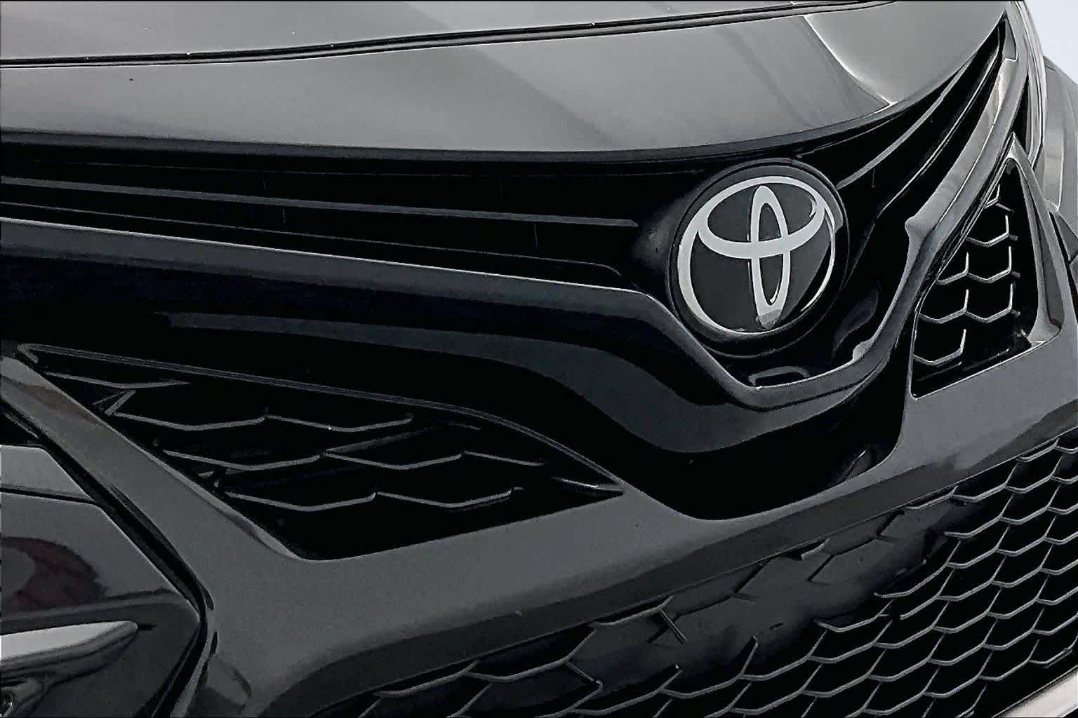 Thumbnail: 2022 Toyota Camry - 25