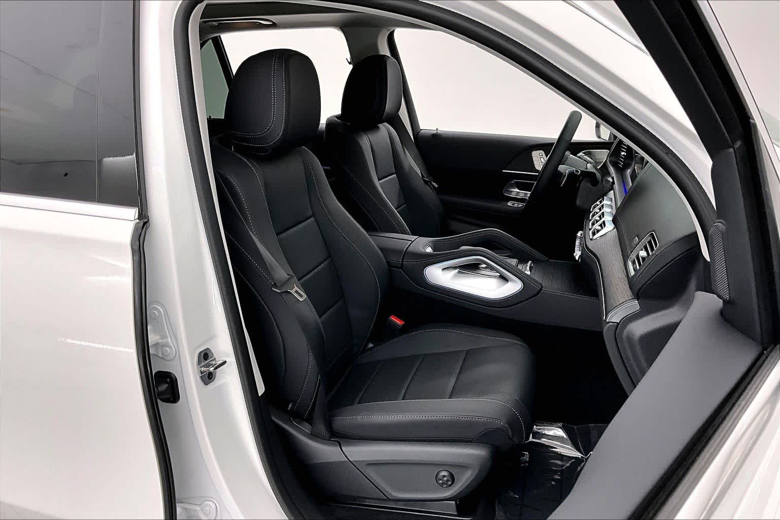 Thumbnail: 2026 Mercedes-Benz GLE - 14