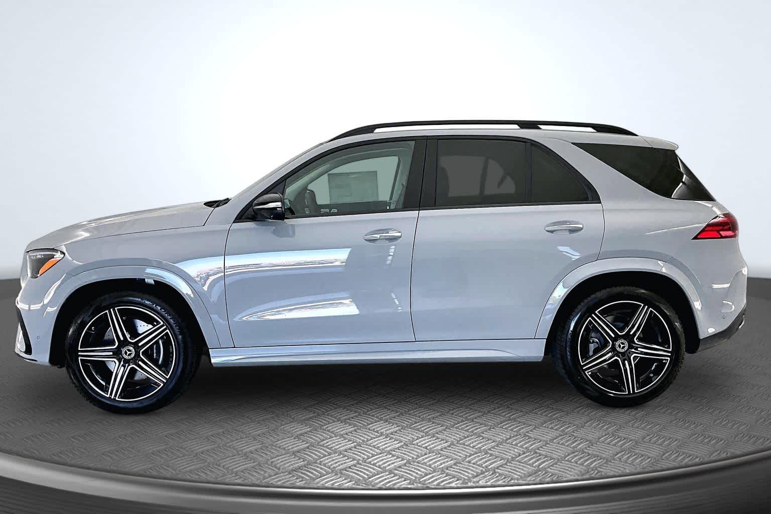 Thumbnail: 2026 Mercedes-Benz GLE - 3