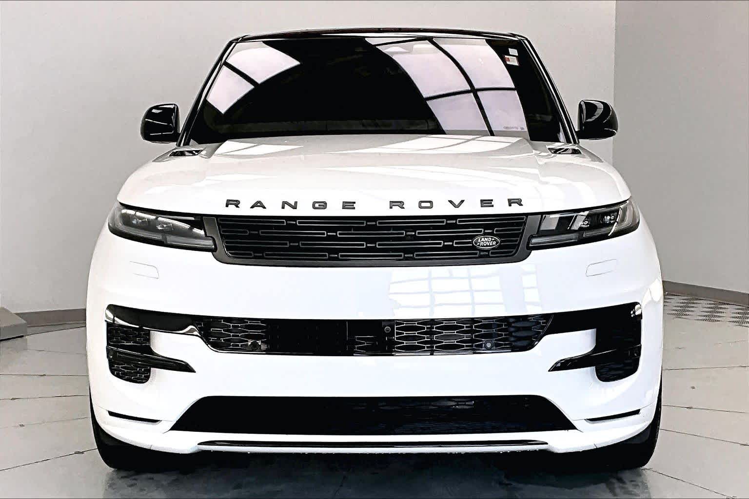 Thumbnail: 2023 Land Rover Range Rover Sport - 6