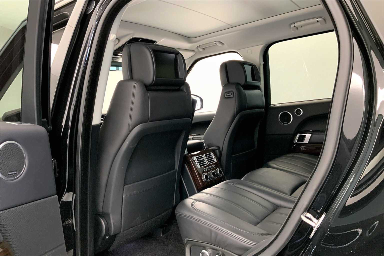 Thumbnail: 2017 Land Rover Range Rover - 12