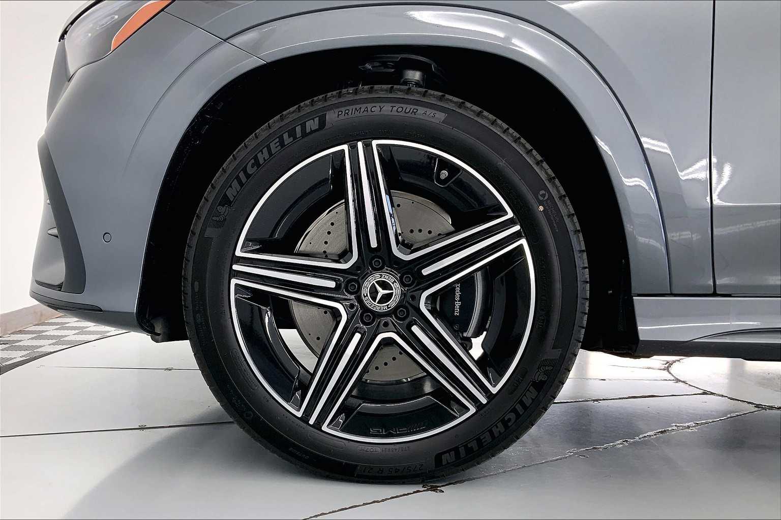 Thumbnail: 2026 Mercedes-Benz GLE - 8