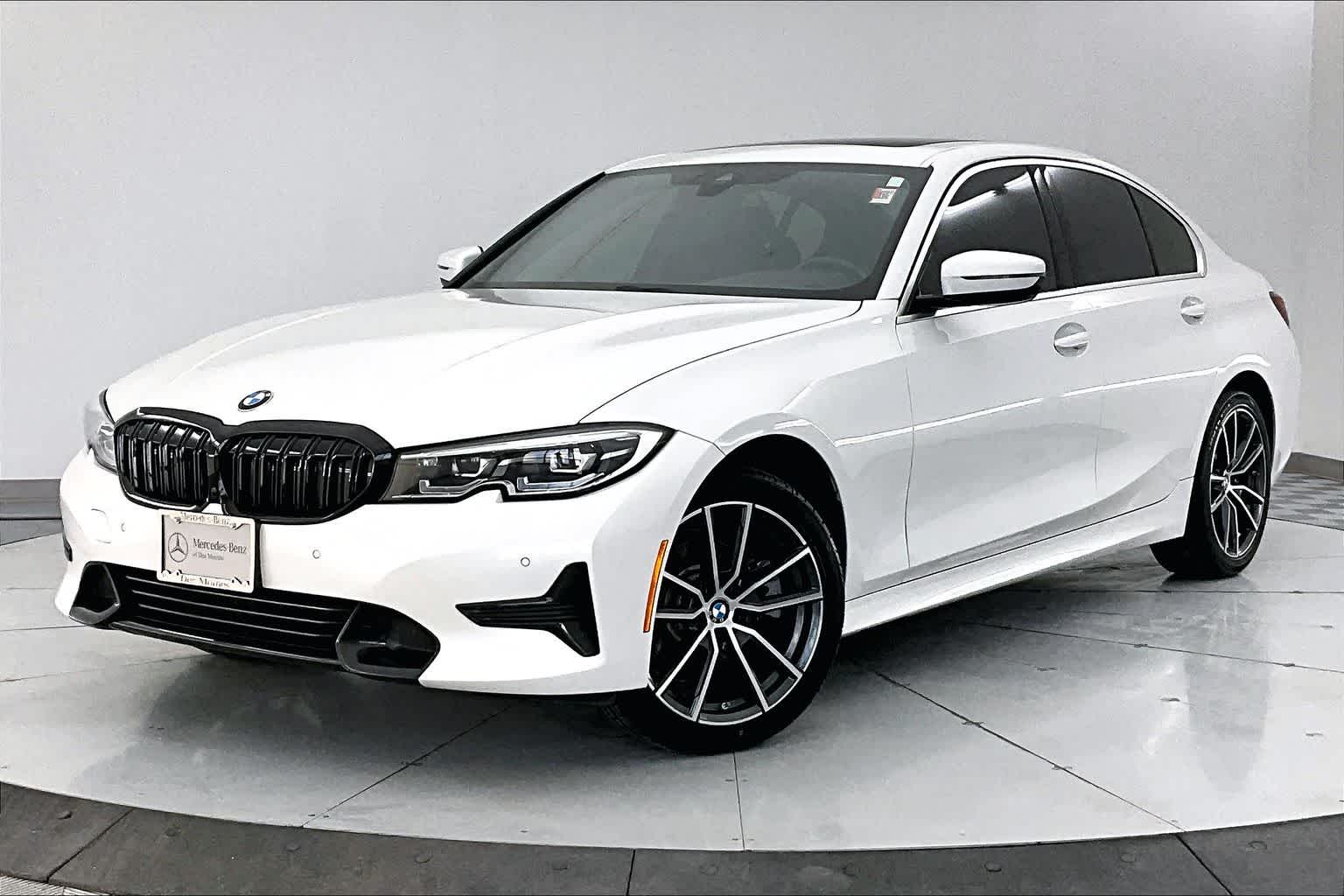 Thumbnail: 2022 BMW 3 Series - 1