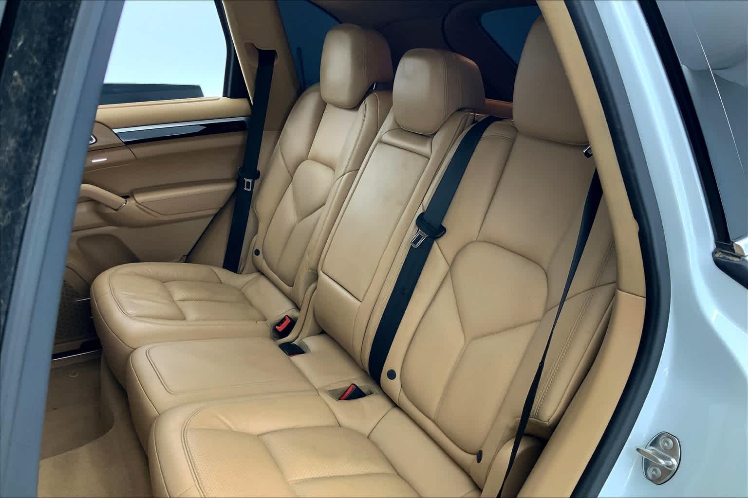 Thumbnail: 2015 Porsche Cayenne - 13