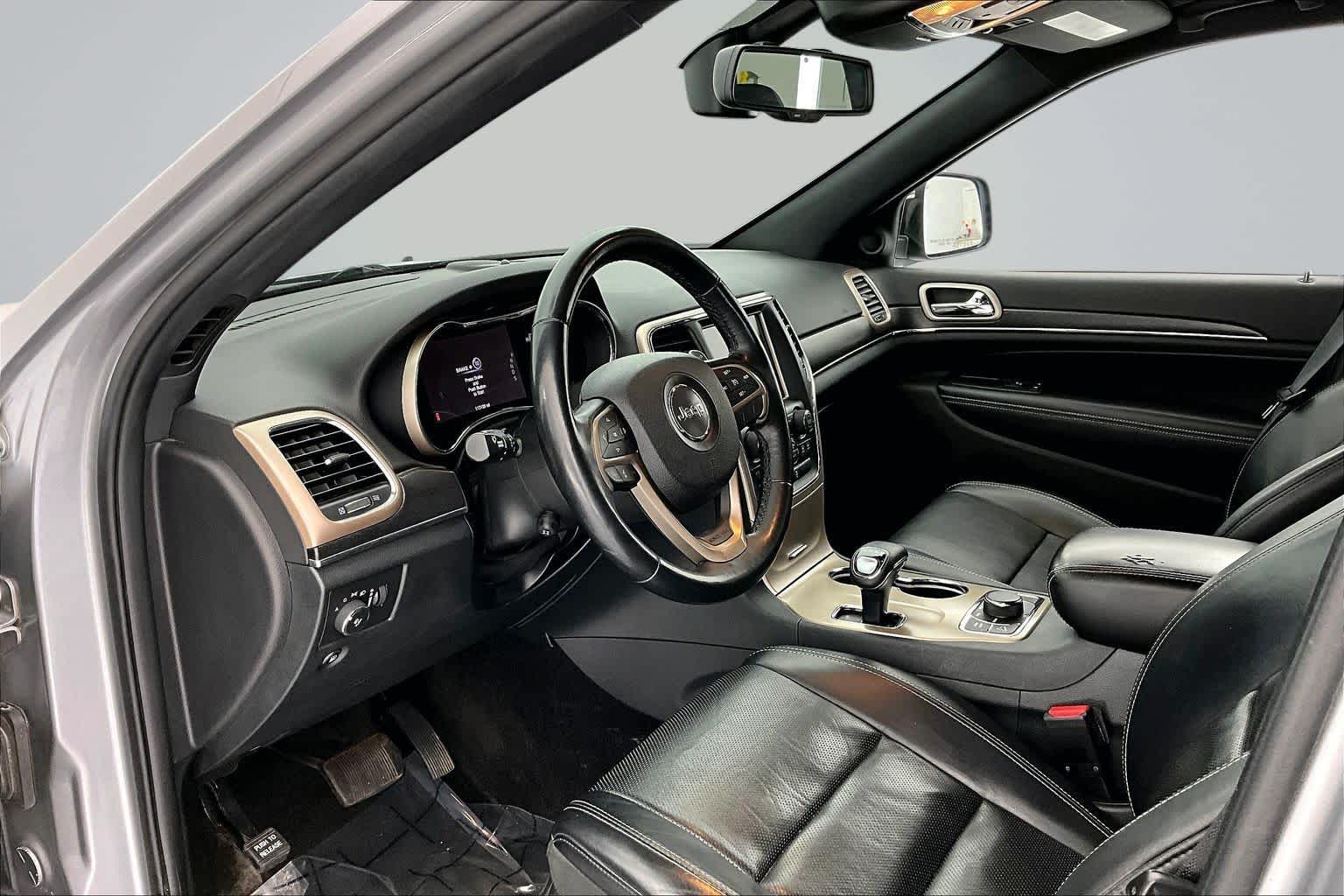 Thumbnail: 2015 Jeep Grand Cherokee - 2