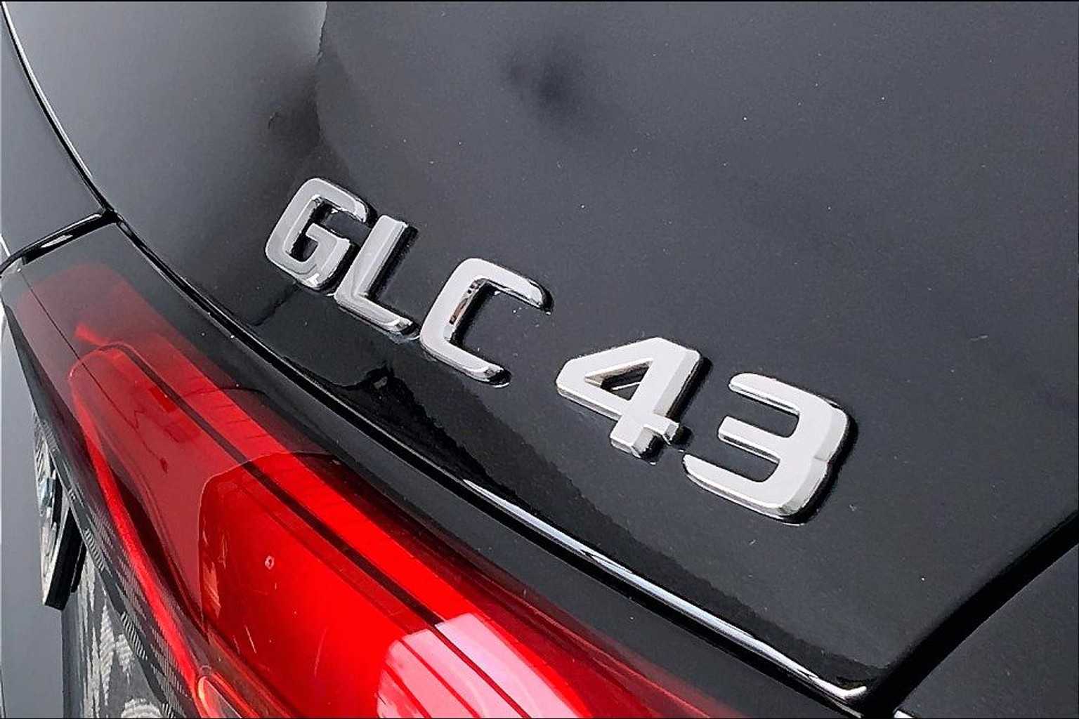 Thumbnail: 2025 Mercedes-Benz GLC - 7