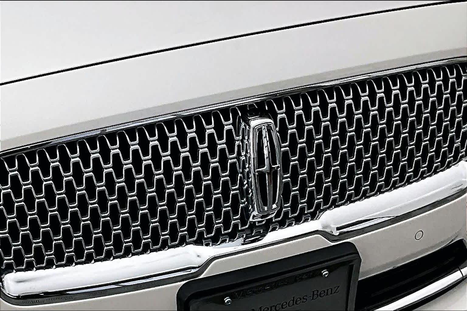 Thumbnail: 2017 Lincoln Continental - 26