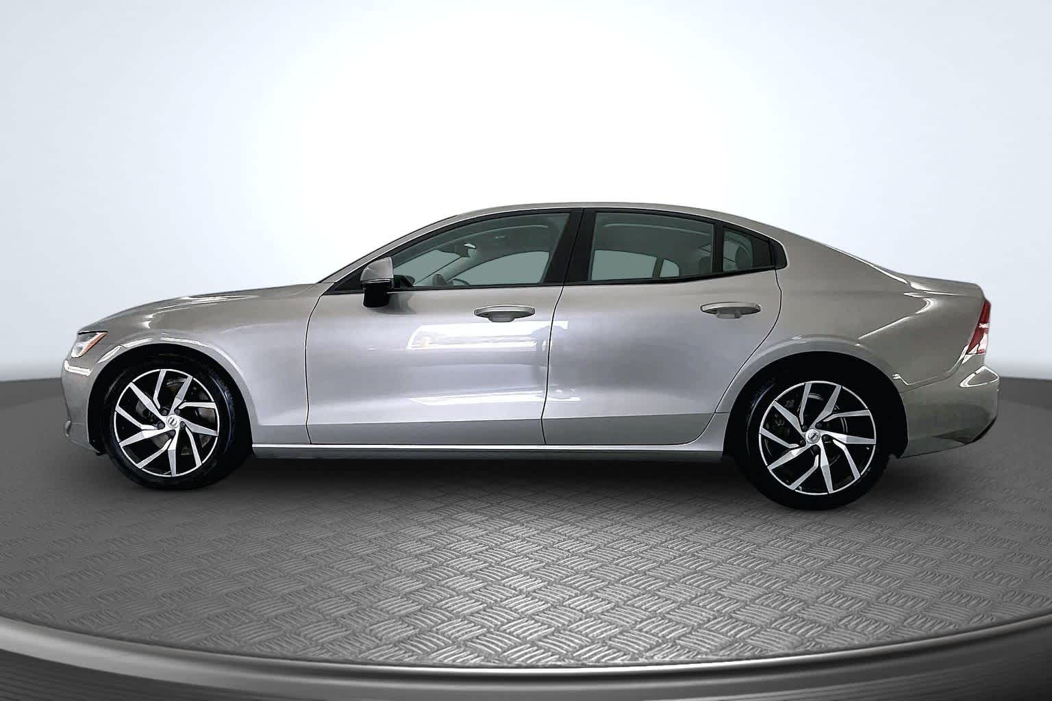 Thumbnail: 2020 Volvo S60 - 3
