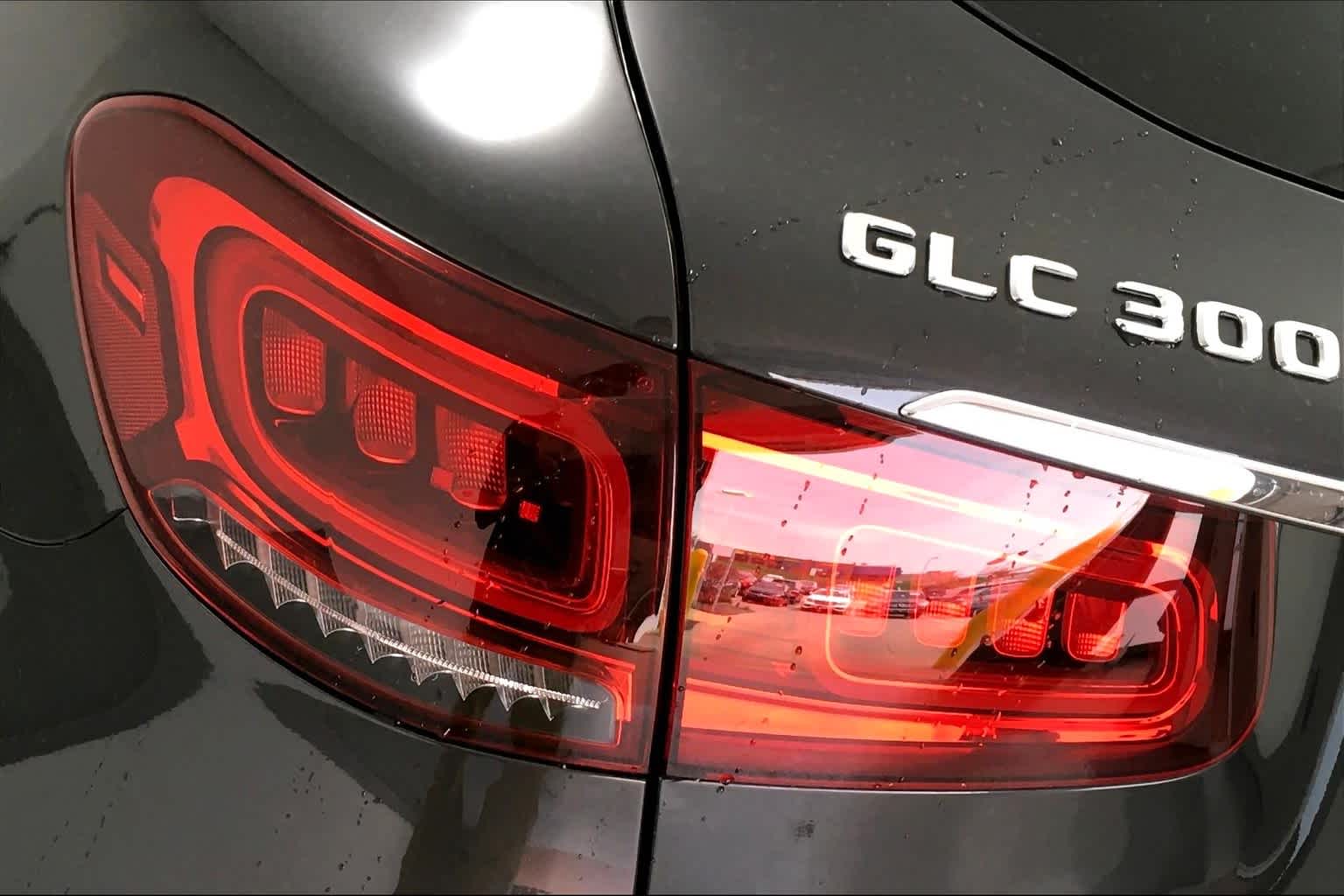 Thumbnail: 2020 Mercedes-Benz GLC - 24