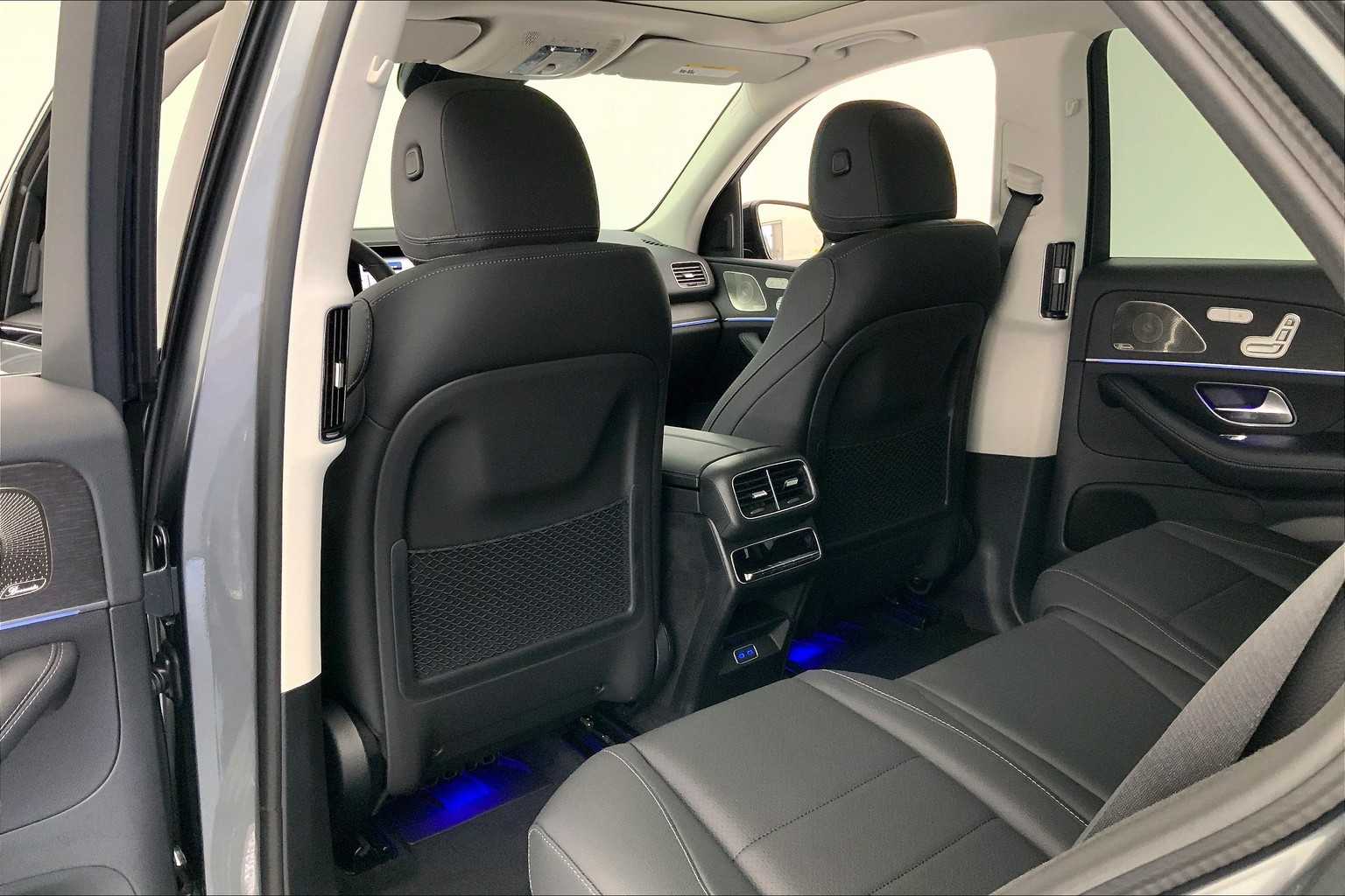 Thumbnail: 2026 Mercedes-Benz GLE - 12