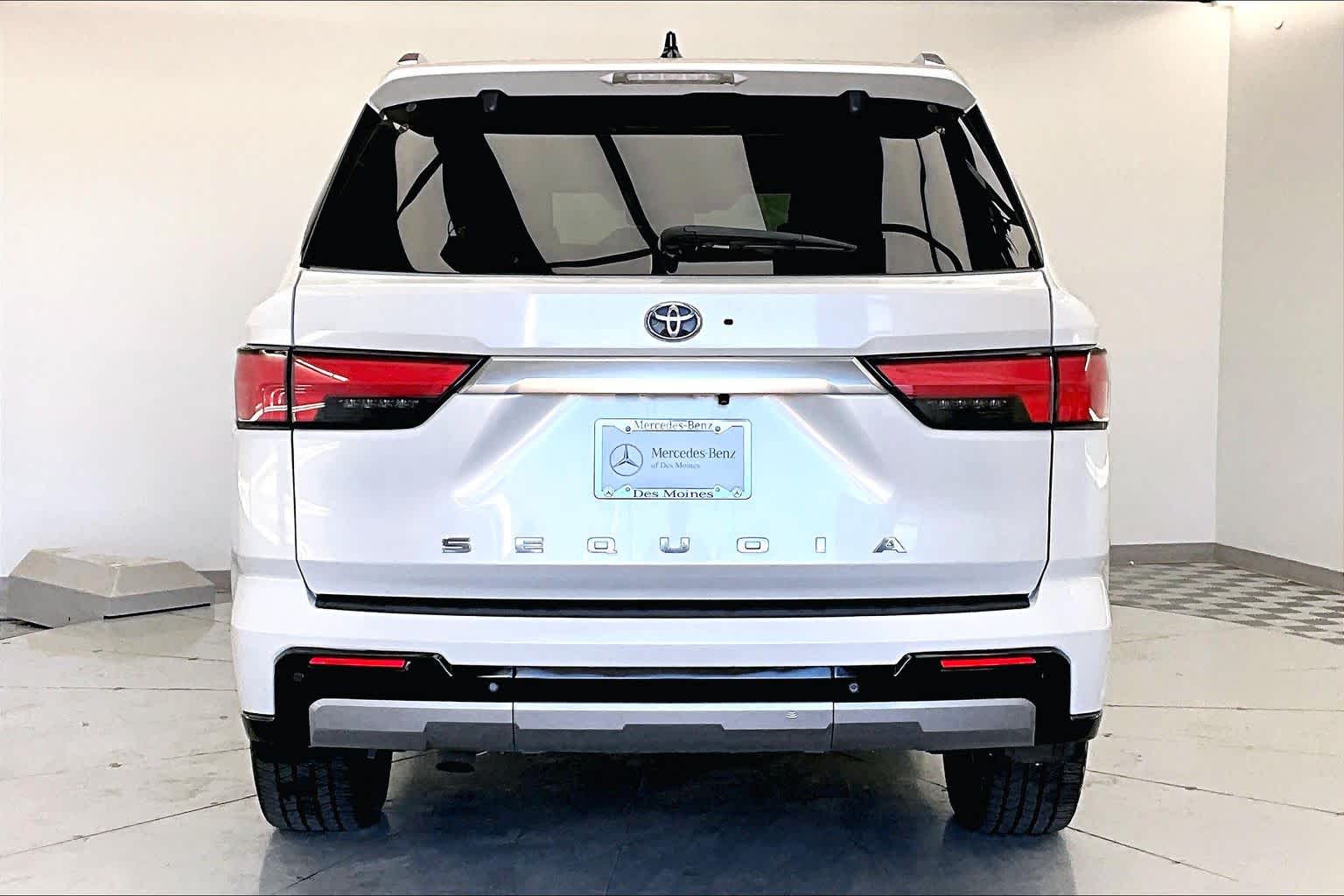 Thumbnail: 2023 Toyota Sequoia - 5