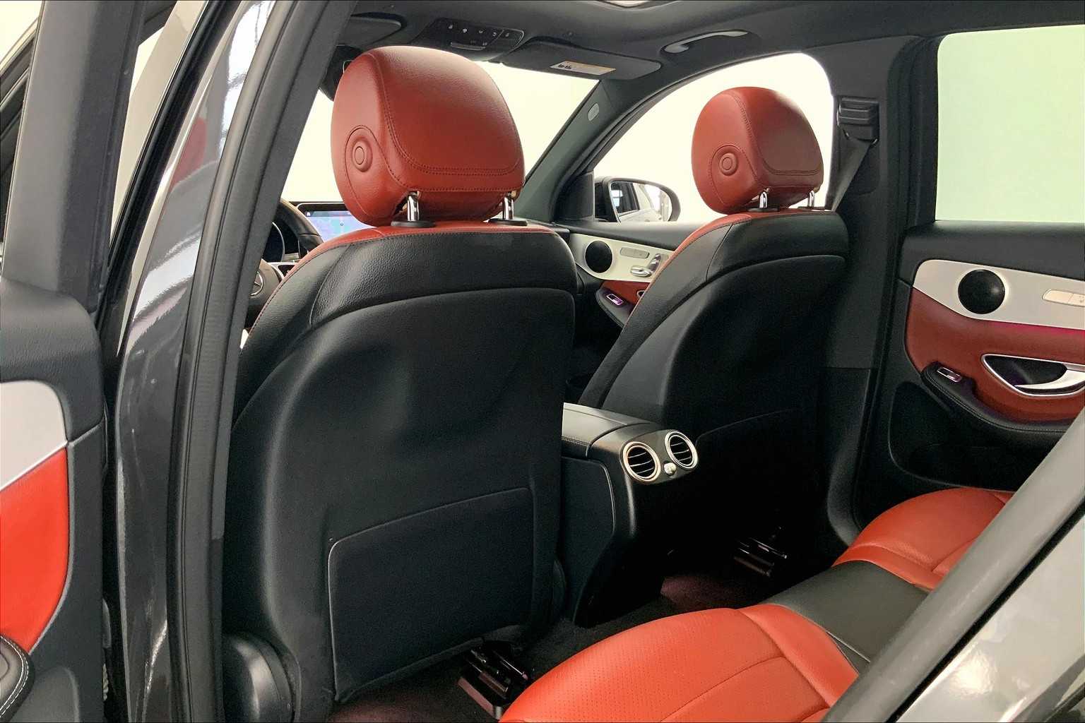 2022 Mercedes-Benz GLC 300 9