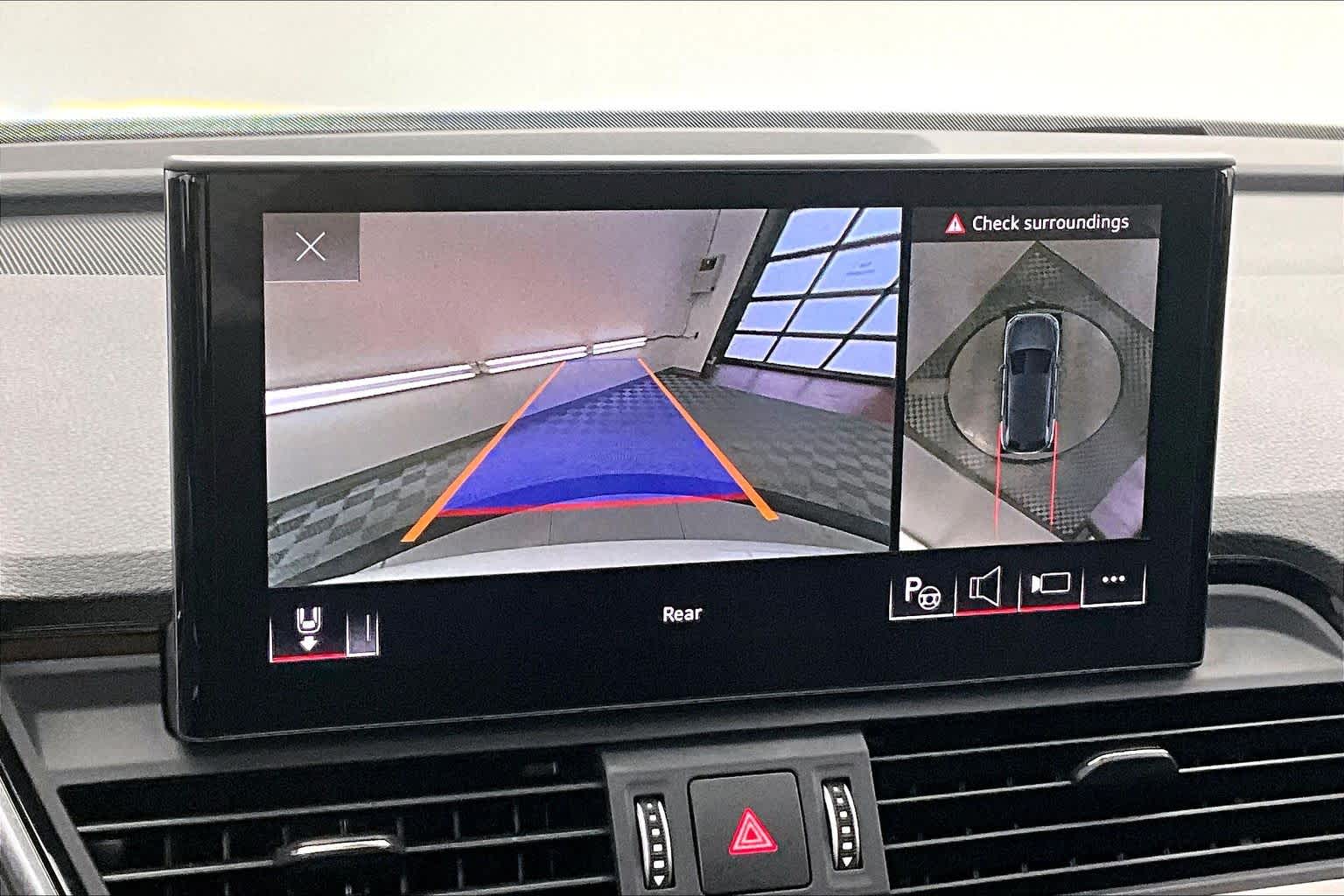 Thumbnail: 2023 Audi Q5 - 21