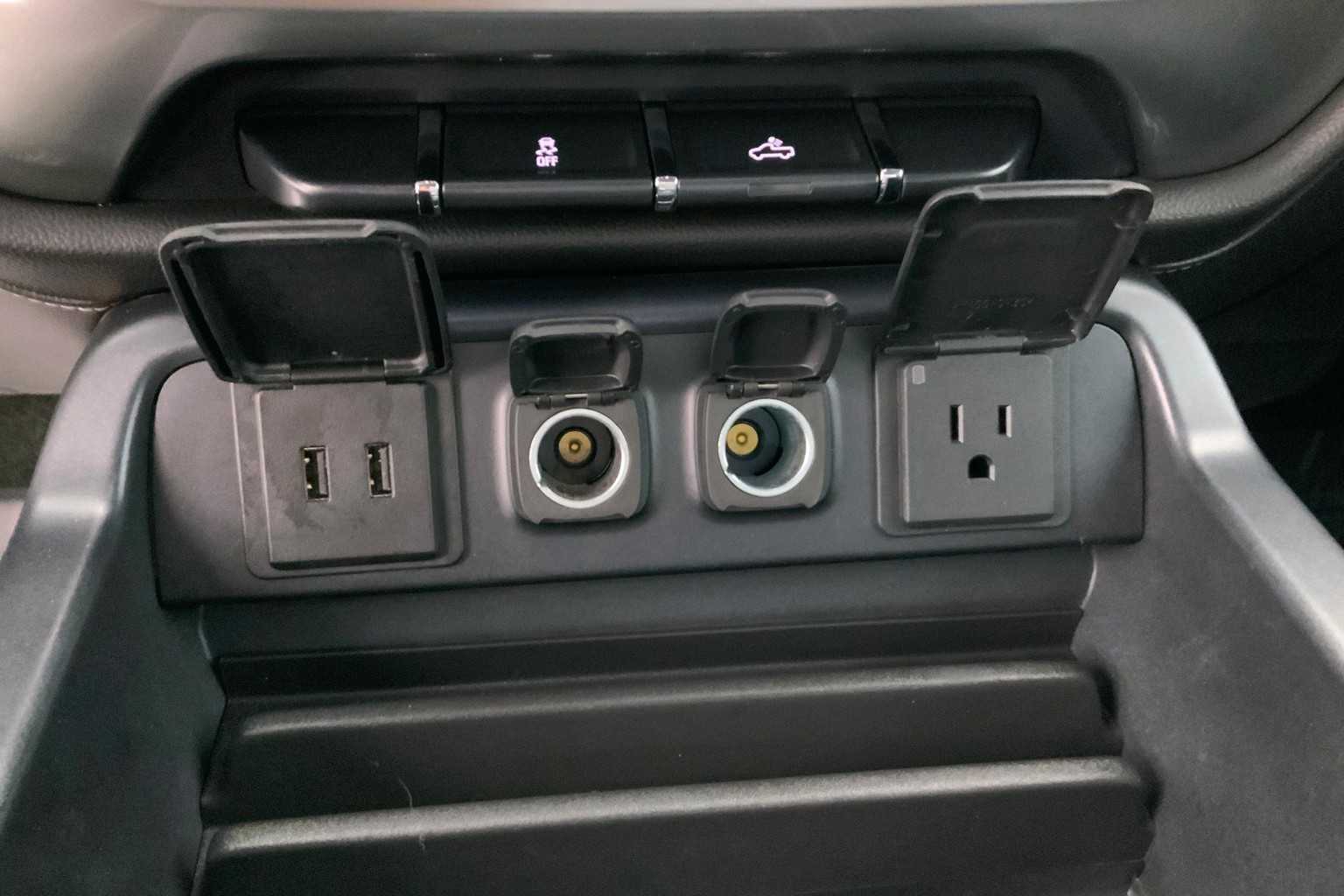 Thumbnail: 2017 Chevrolet Silverado 1500 - 27