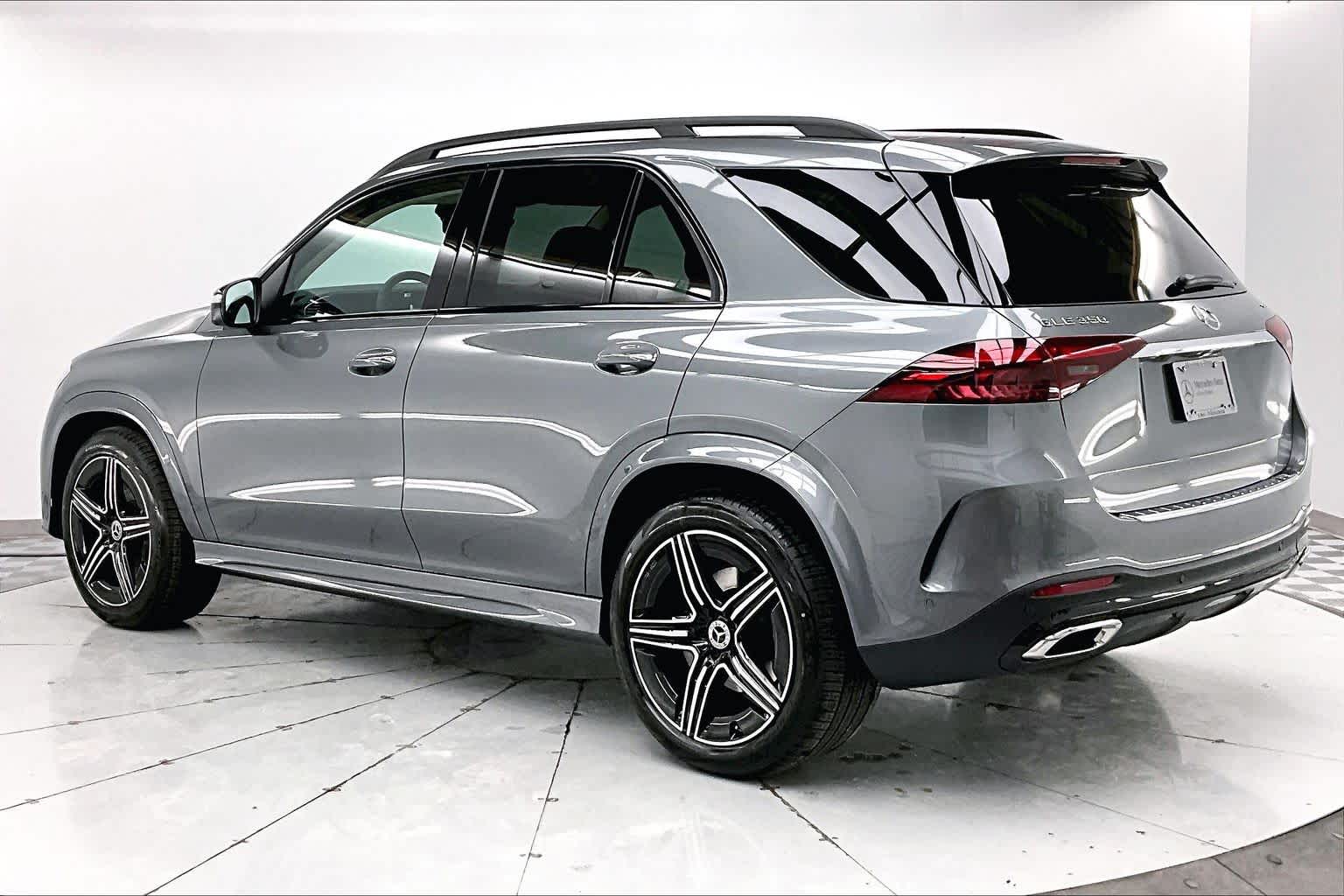 Thumbnail: 2026 Mercedes-Benz GLE - 4