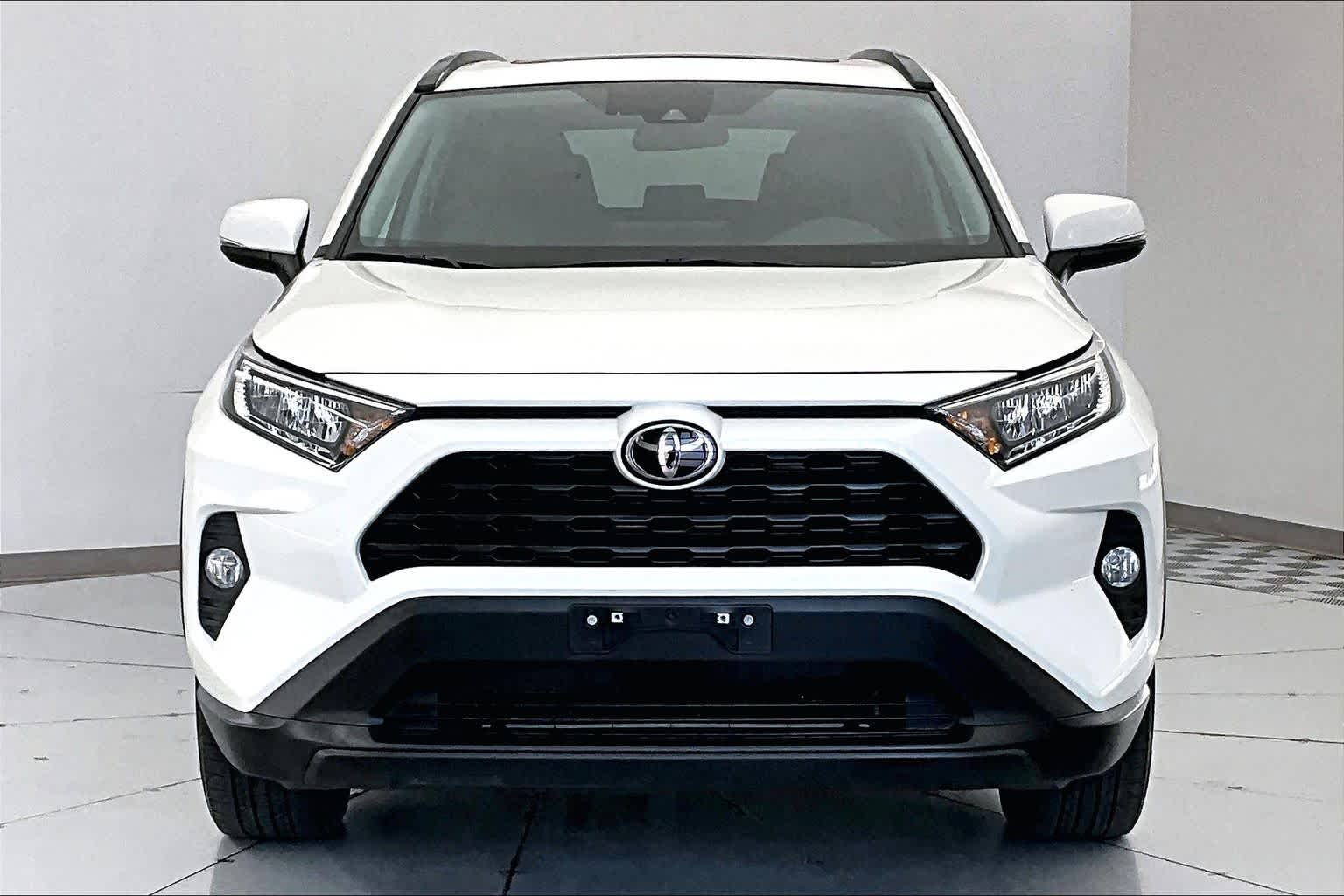 Thumbnail: 2021 Toyota RAV4 - 6