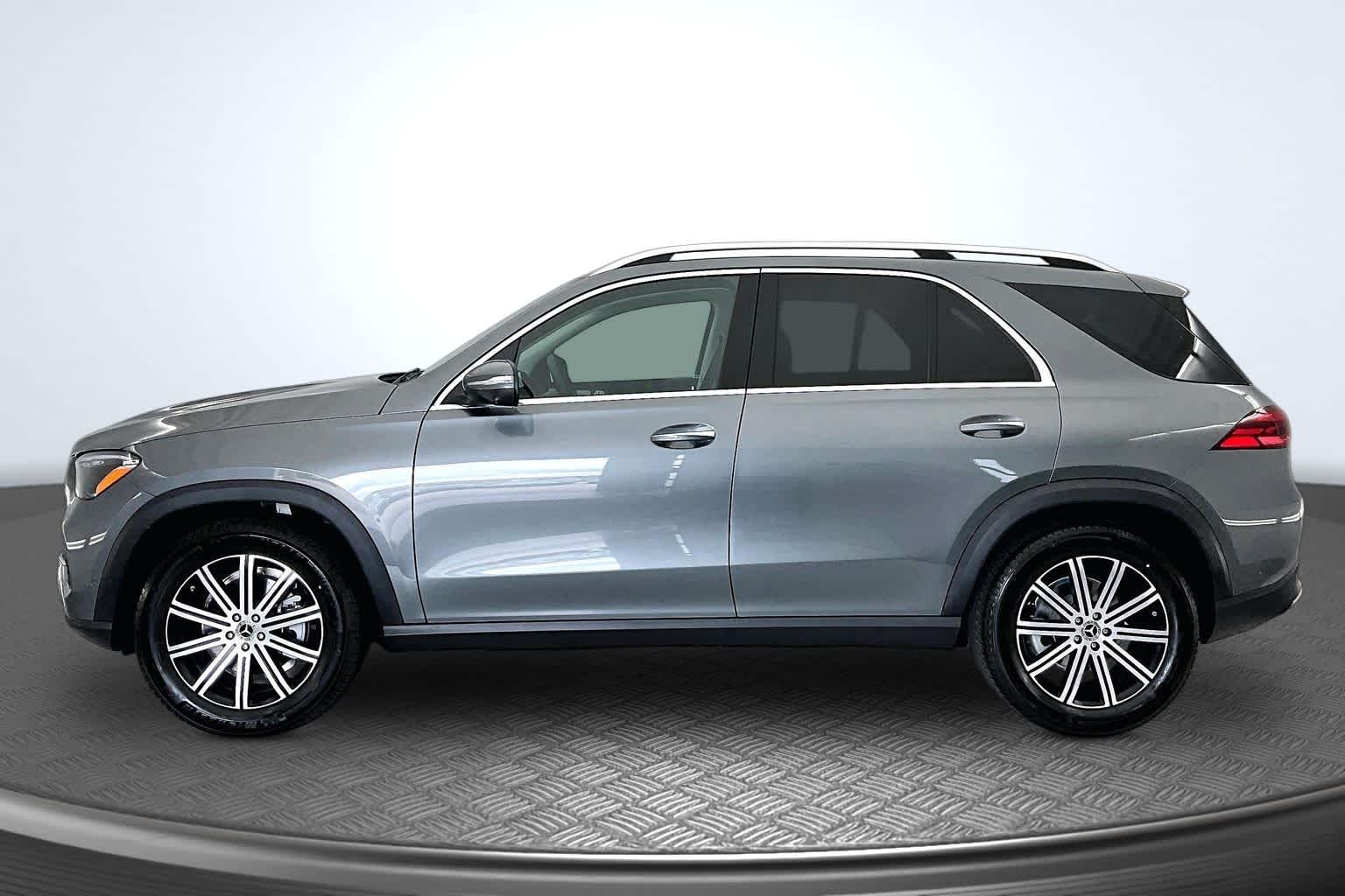 Thumbnail: 2026 Mercedes-Benz GLE - 3