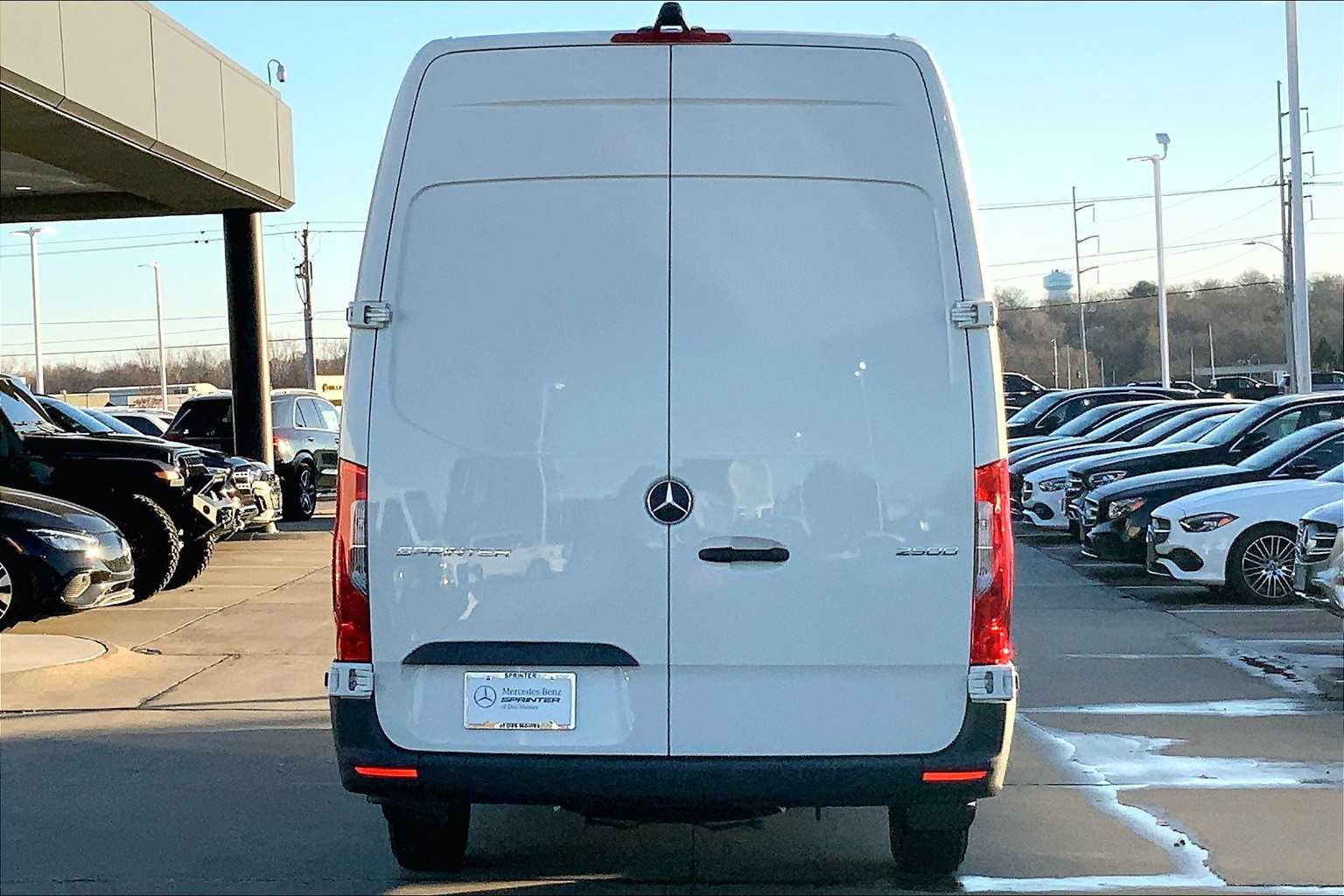 2025 Mercedes-Benz Sprinter 2500 5