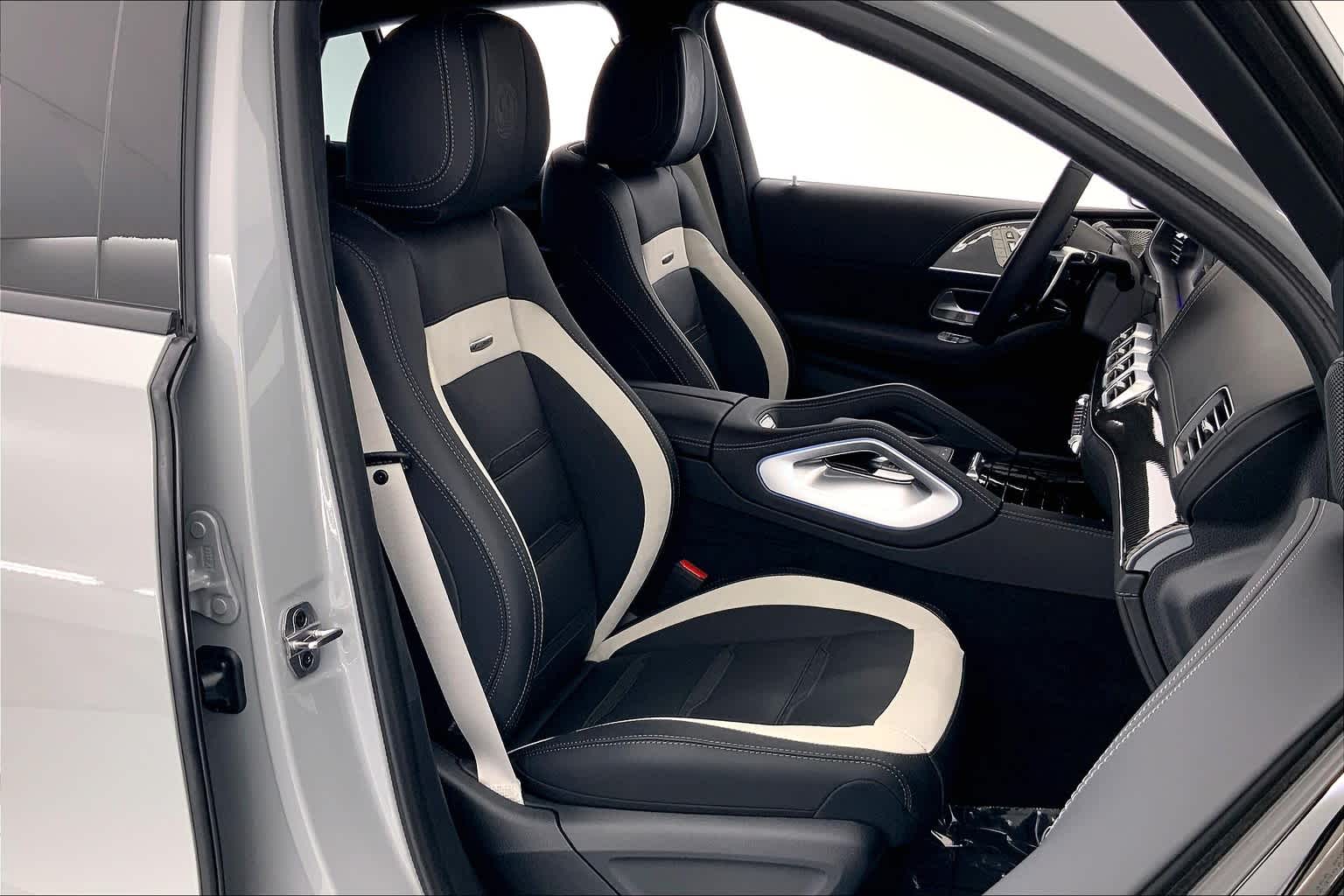 Thumbnail: 2025 Mercedes-Benz GL-Class - 14