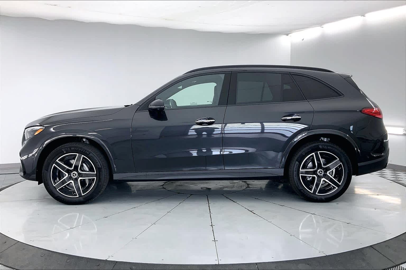 2025 Mercedes-Benz GLC 300 3