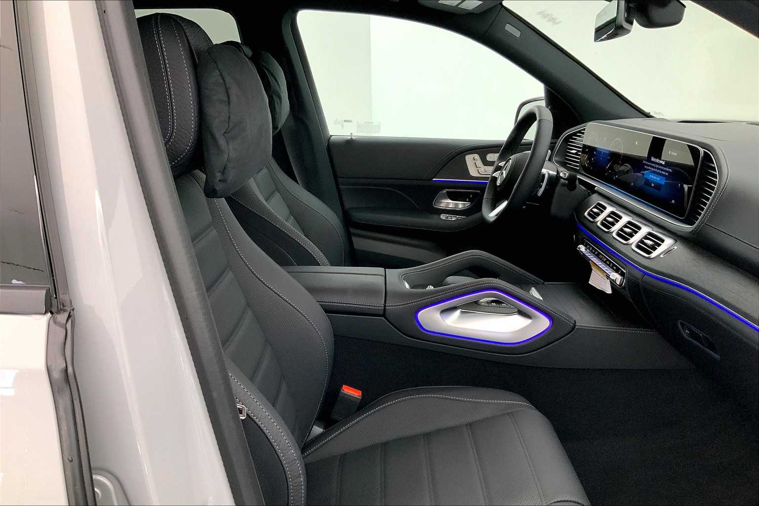 Thumbnail: 2026 Mercedes-Benz GLS - 14