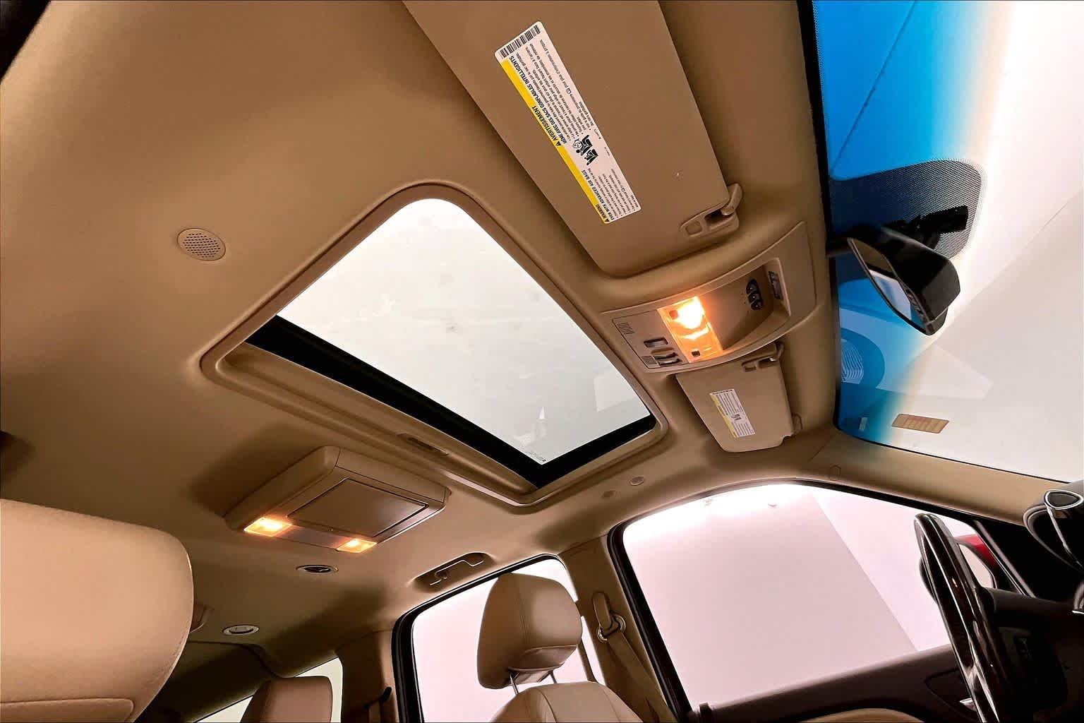 Thumbnail: 2012 GMC Yukon XL - 22