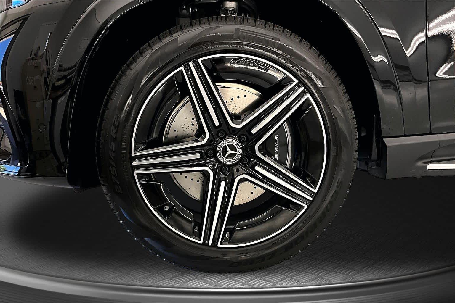 Thumbnail: 2026 Mercedes-Benz GLE - 8