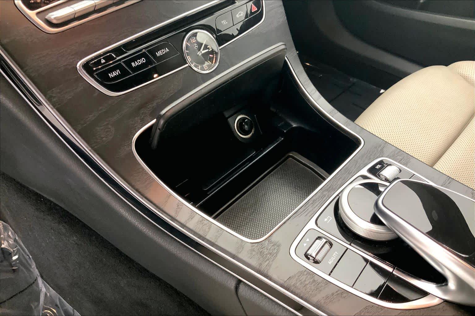 Thumbnail: 2015 Mercedes-Benz C-Class - 27