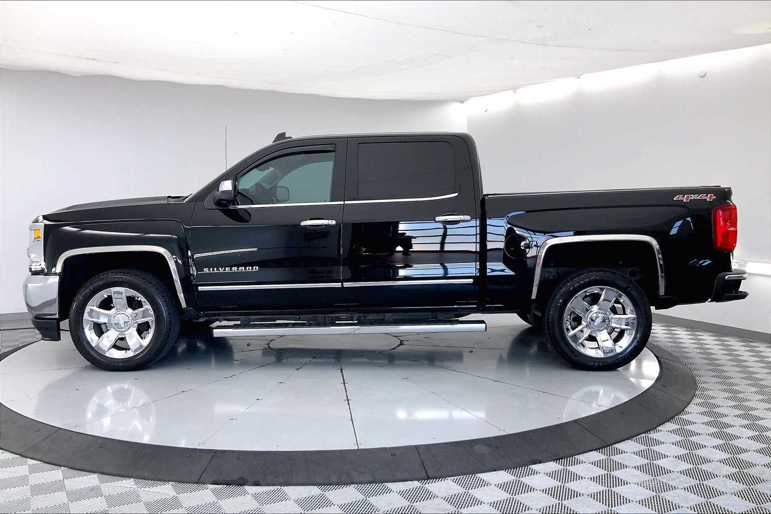 Thumbnail: 2017 Chevrolet Silverado 1500 - 3