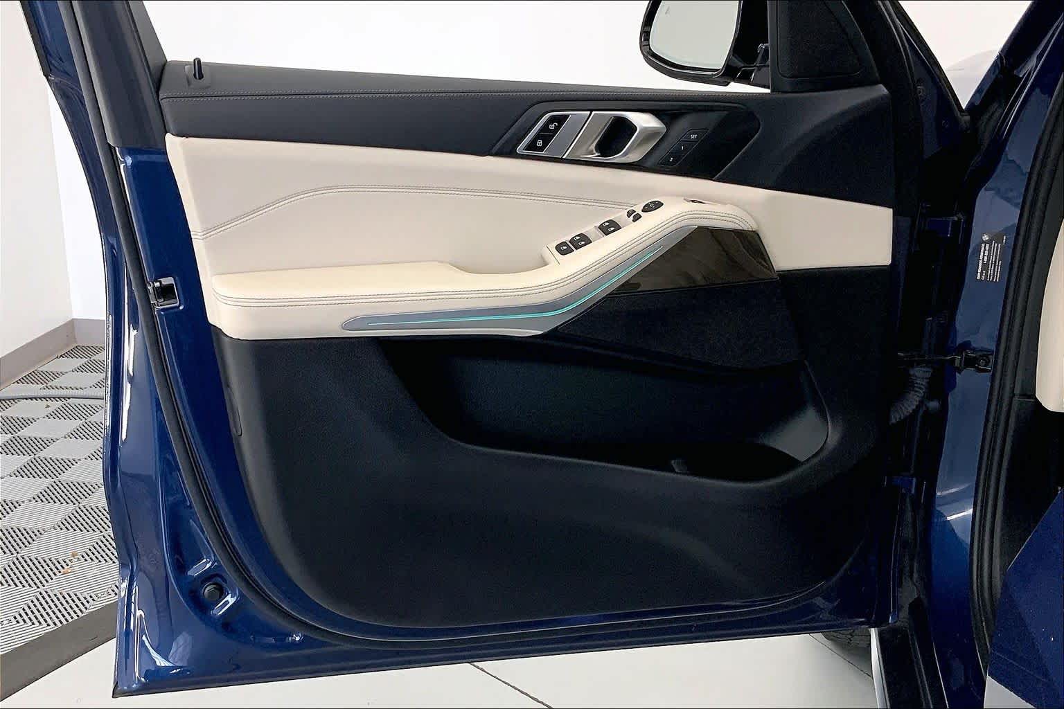Thumbnail: 2022 BMW X5 - 23