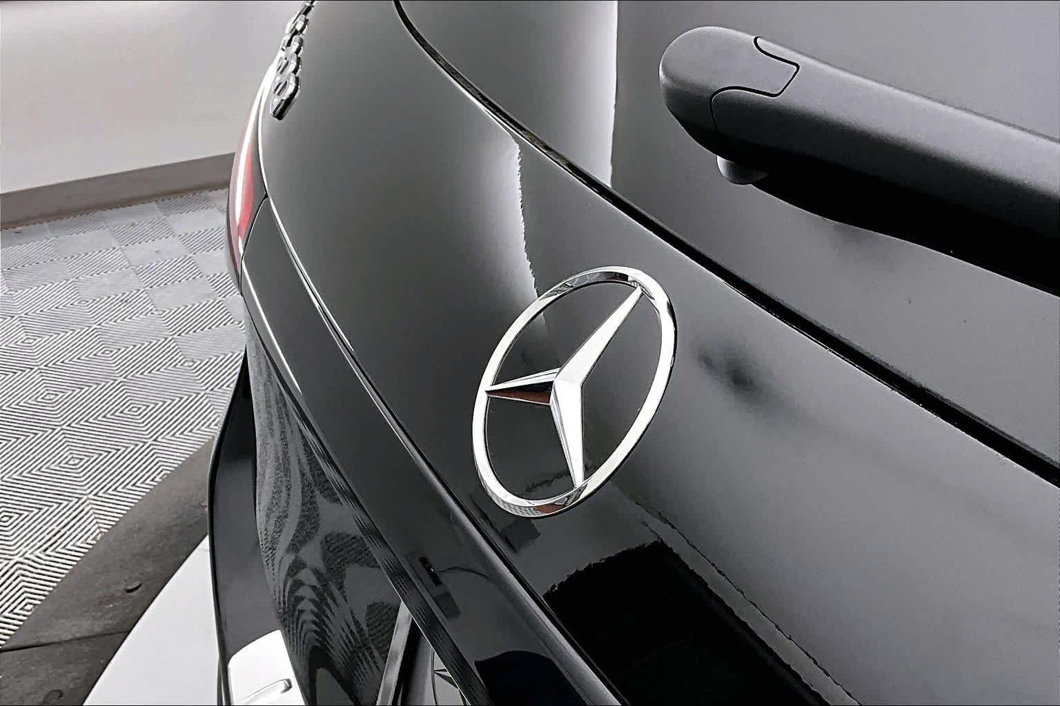 Thumbnail: 2026 Mercedes-Benz GLC - 22