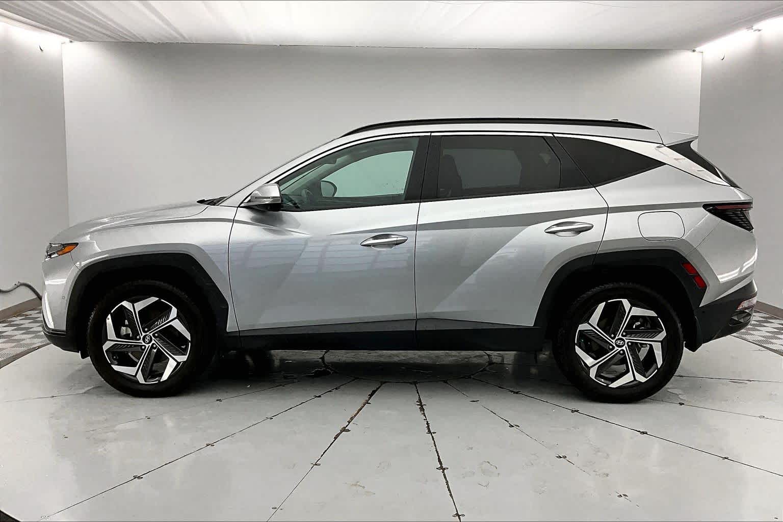 Thumbnail: 2023 Hyundai Tucson - 3