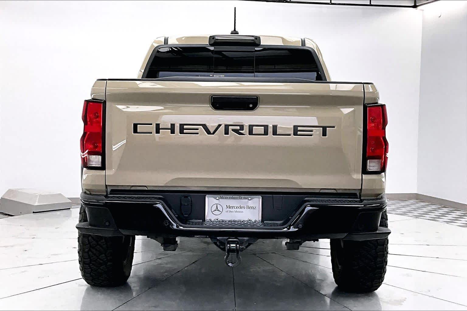 Thumbnail: 2023 Chevrolet Colorado - 5