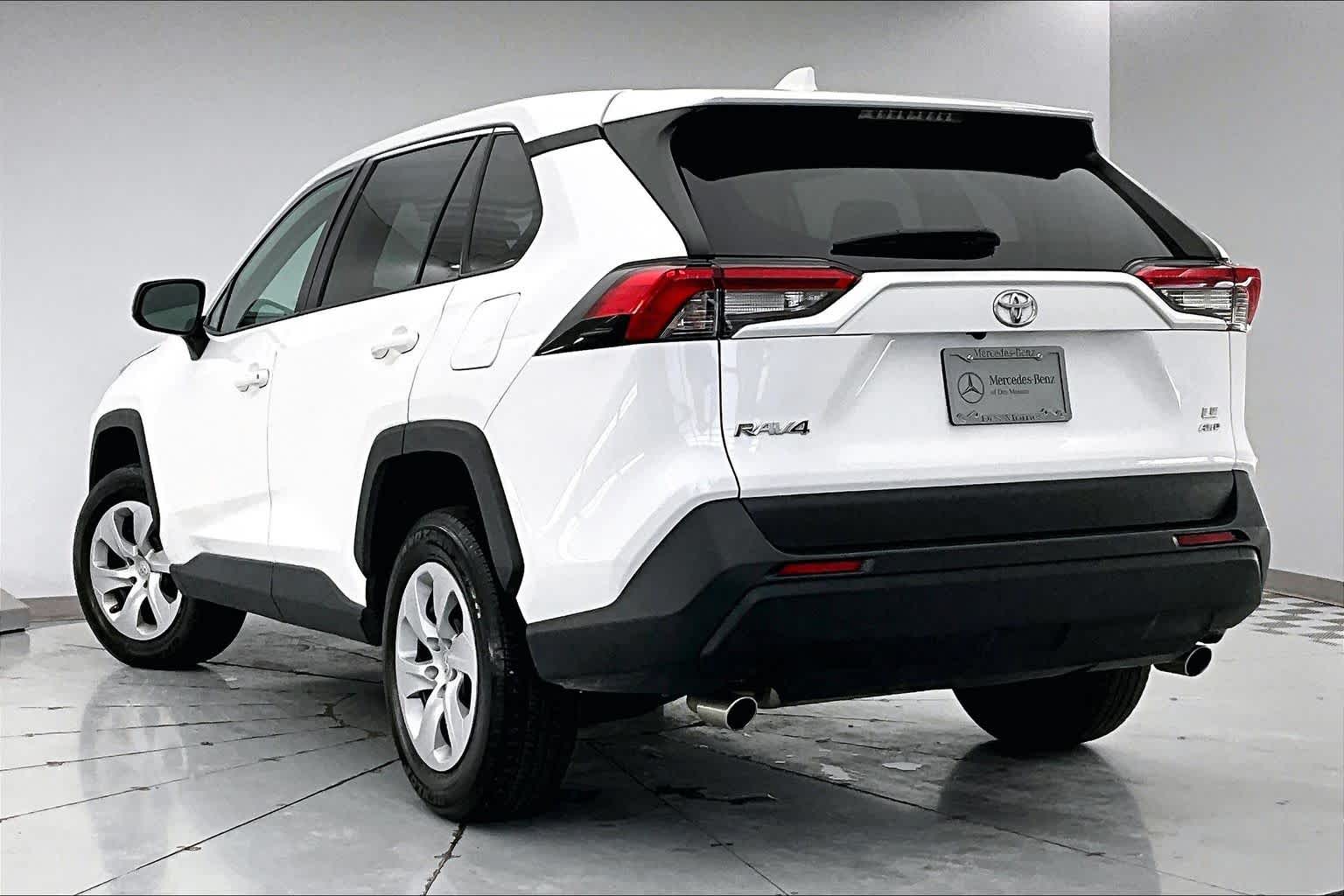 Thumbnail: 2024 Toyota RAV4 - 4